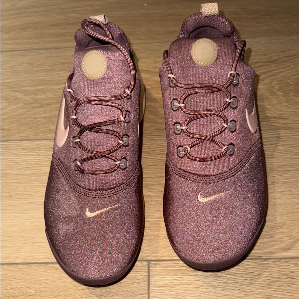 Nike womens prestos fly blush rose Pink Sneakers with Cushioned Sole